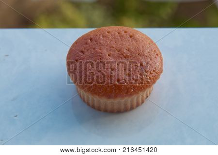 Muffin keks resepti Isolated muffin on white background