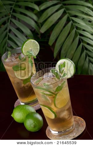 Lime och mynta iste
