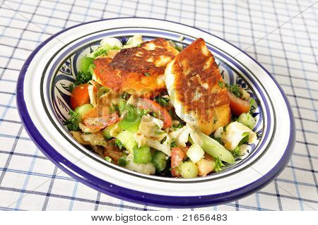 Fattoush s hallúmí Fried