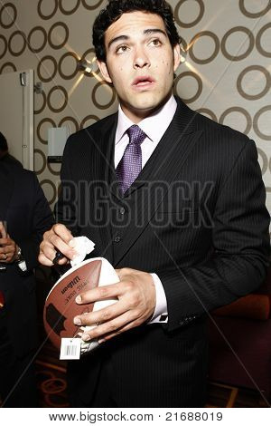 LOS ANGELES - 10 de mayo: Mark Sanchez como Mark Sanchez de los Jets de la NFL es honrado por el centro de la ciudad de Gam