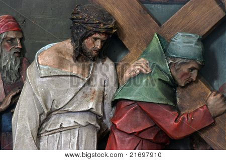 Simon von Cyrene trägt das Kreuz