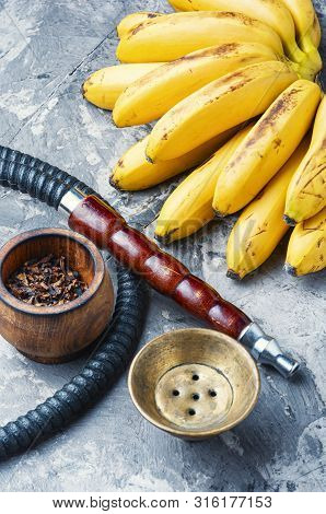Hookah With Banana Flavor