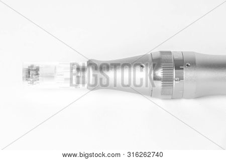 Dermopen Dermis Stamp Electric Pen Health Device