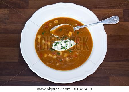 Sopa Goulash Húngaro