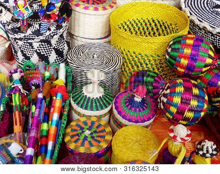 Various Wicker Souvenirs - Baskets, Dolls, Vases, Hats, Toys And More - Made From Toquilla Straw, Ve