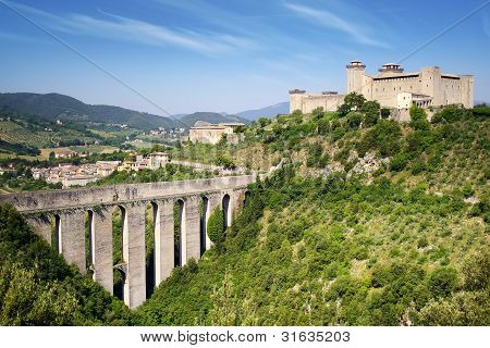 Spoleto su kemeri. İtalya