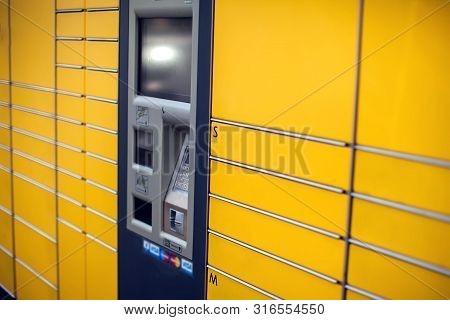 Yellow Automated Self Service Post Terminal Machine Or Locker
