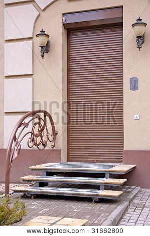 Ingresso alla casa