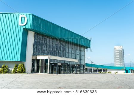 Izmir, Turkey - 25 May 2019: Fuar Izmir Gaziemir Hall D The Most Modern And Newest Exhibition Hair C