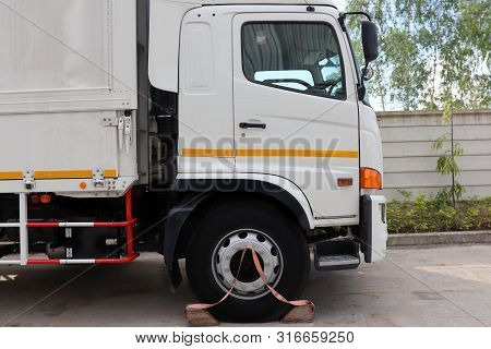 Lorry Wooden Antislip, Anti Slip Durable Vehicle Truck Wooden Wheel Stopper ,wood Prevents The Move 