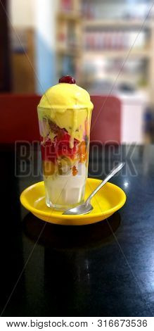 Gudbud Ice-cream Served With Dry Fruits And Cherry
