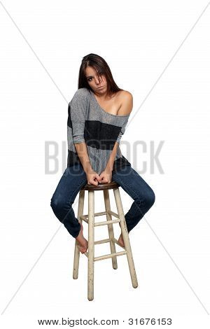 Morena casual em uma banqueta (6)