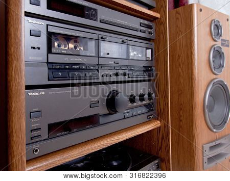 Technics Stereo Audio Components Tower Rack Side view closeup