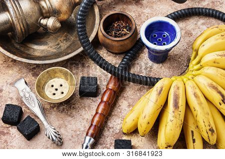 Hookah With Banana Flavor