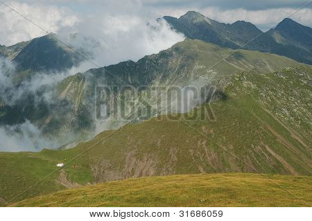 Fagaras vuoria Etelä-Karpaatit, Romania