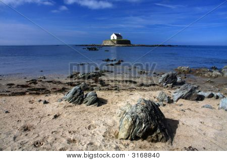 St Cwyfan