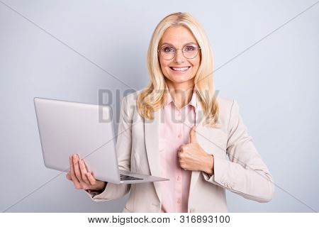 Portrait Of Nice Attractive Stylish Content Cheerful Cheery Wavy-haired Lady Executive Director Hold