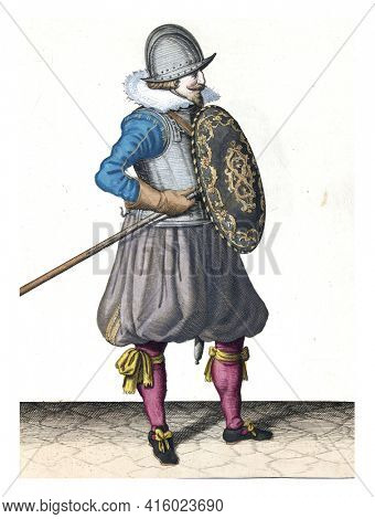 The exercise with shield and spear: the soldier brings in two during the spear in position for towing, second movement, vintage engraving.