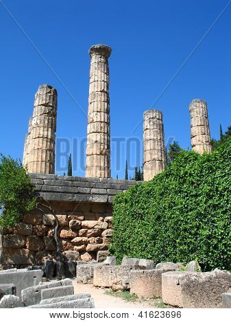 Raunioiden Delfoissa