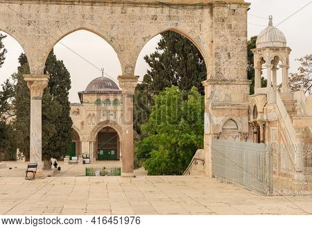The Canyors, The Al Aqsa Mosque And Ayubid Minbar On The Temple Mount In The Old Town Of Jerusalem I