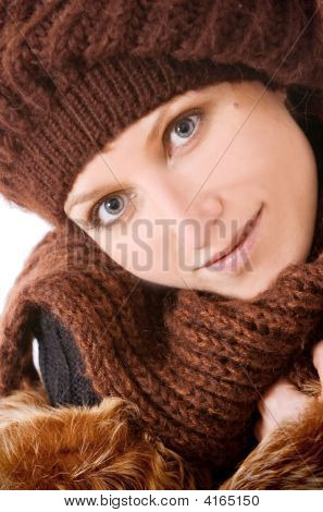 Mädchen in ein gestrickter Cap smiles