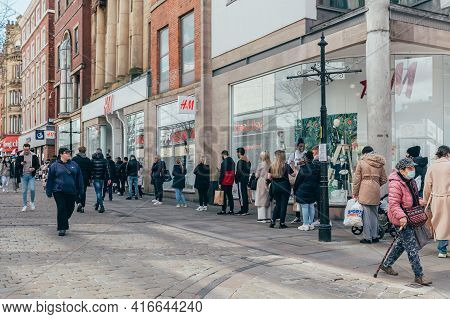 Manchester, England, Uk - 12 April, 2021 Open Shops After Lockdown. City Centre Of Manchester, Peopl