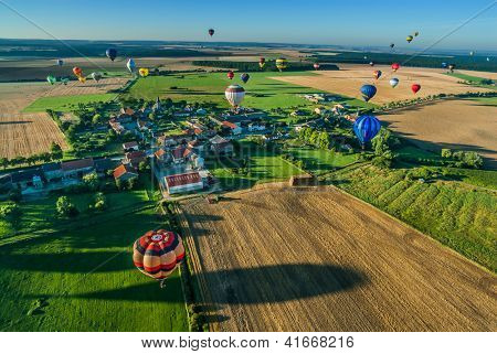 CHAMBLEY, Francia - 4 agosto: Mondial hot Air Ballon reunion in Lorena 4 agosto 2006, in Chambley