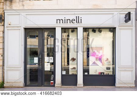 Bordeaux , Aquitaine France - 04 10 2021 : Minelli Sign Logo And Text Shop Chain Of Fashion Retailer