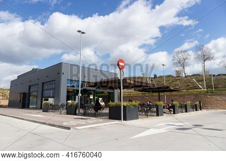LliÇÀ D'amunt, Spain - 14 March 2021- Catalan Fast Food Chain Called Viena With Outdoor Tables And P