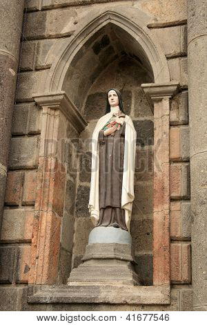 Statue af en helgen