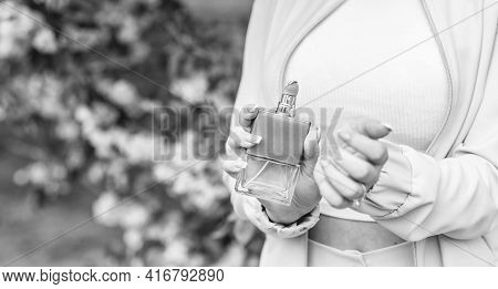 Fashion Perfume Bottle. Getting Fresh. Aroma. Best Womens Fragrances. Womens Day Gift. Pure Perfume 