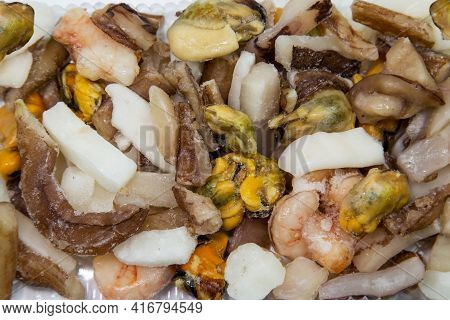 Sea Cocktail Quick-frozen From Shrimps, Mussels, Lobsters, Squid, Useful Products Vitamins
