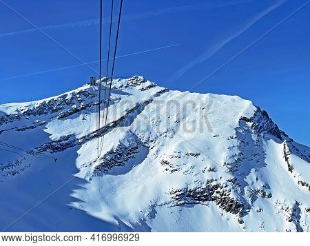 The Mountain Cable Car Col Du Pillon - Cabane - Scex Rouge (glacier 3000 Cableway) Or Aerial Ropeway