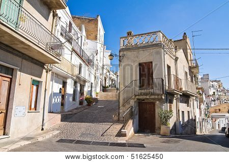 Alleyway. Pisticci. Basilicata. Italy.
