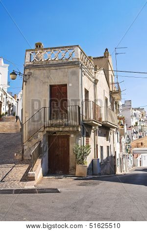 Alleyway. Pisticci. Basilicata. Italy.
