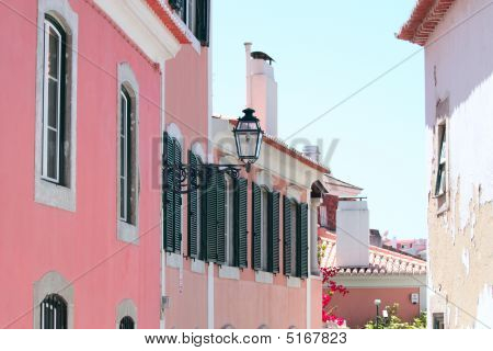 Traditionele stenen huizen In het Cascais, Portugal