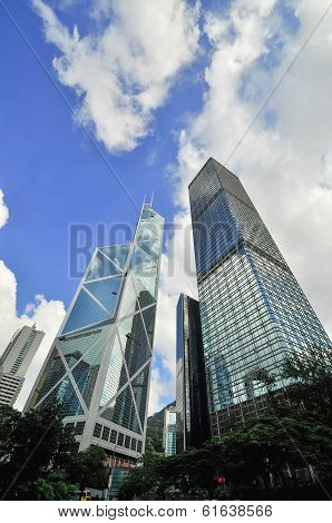 HONG KONG, CHINA - JULI 23: Bank Skysraper with blue sky China, 2011