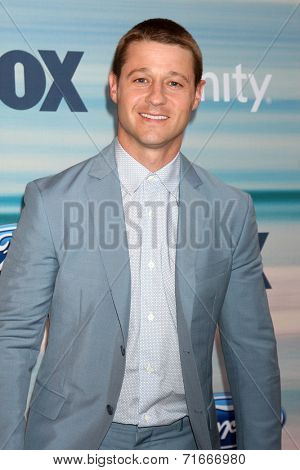 LOS ANGELES - SEP 8:  Benjamin McKenzie at the 2014 FOX Fall Eco-Casino at The Bungalow on September 8, 2014 in Santa Monica, CA