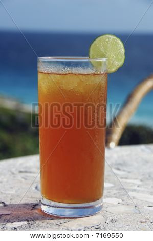 Té helado tropical