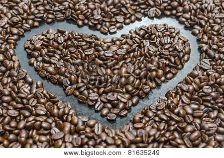 Roasted coffee beans