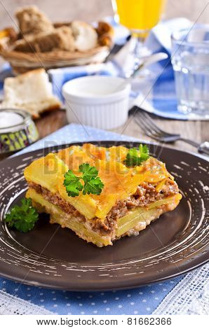 Graten Potatoes And Minced Meat