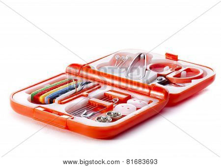 Pocket-sized Sewing Kit