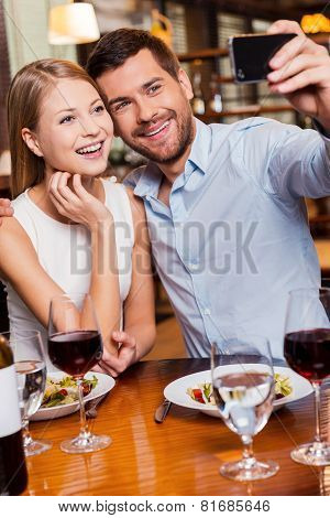 Capturing Romantic Moments.