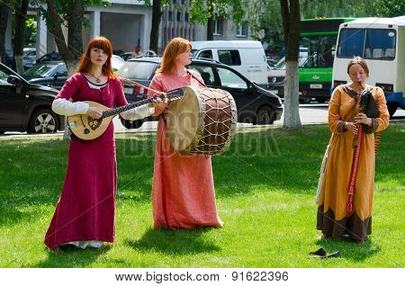 Speech By Ensemble With Ancient Folk Musical Instruments