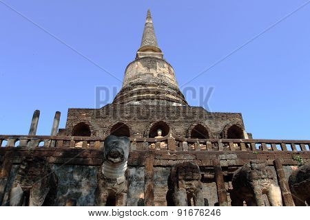 Wat Chang Lom, Si Satchanalai Historical Park, Thiland