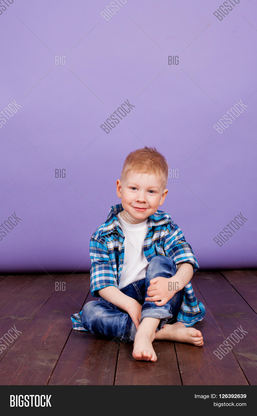 Little Boy Posing Foto Image & Photo (Free Trial) | Bigstock