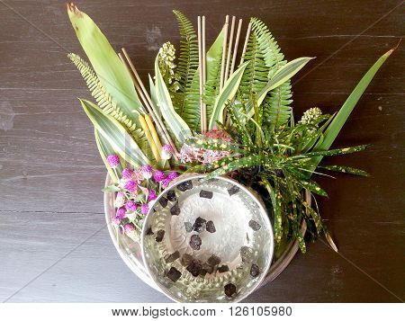 Thai Flowers And Water With Som Poi (acacia Concinna) Water In Tray With Pedestal On Wood Table (use