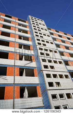 demolition of a vacant apartment building in Magdeburg