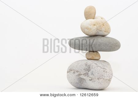 균형 잡힌된 돌 탑