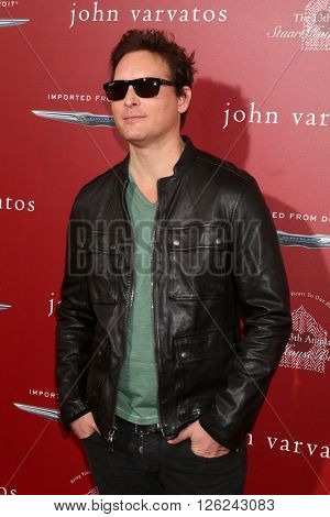 LAS VEGAS - APR 17:  Peter Facinelli at the John Varvatos 13th Annual Stuart House Benefit at the John Varvatos Store on April 17, 2016 in West Hollywood, CA
